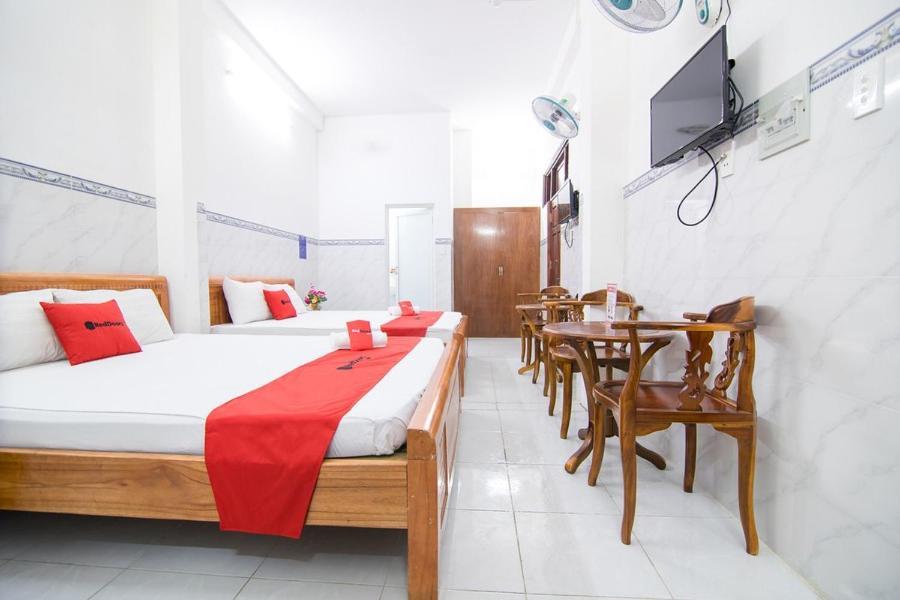 Hôtel Reddoorz Hoang Tuan à Hô Chi Minh-Ville Extérieur photo